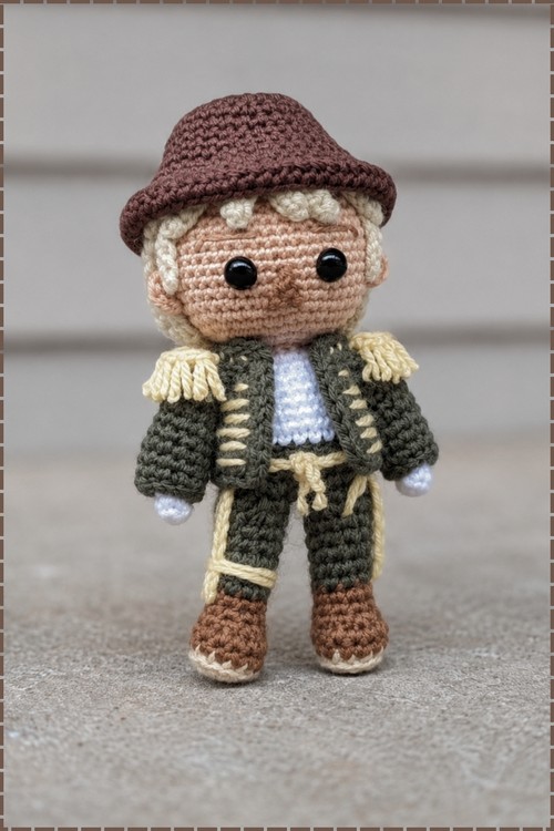 Crochet Amigurumi scarecrow 5