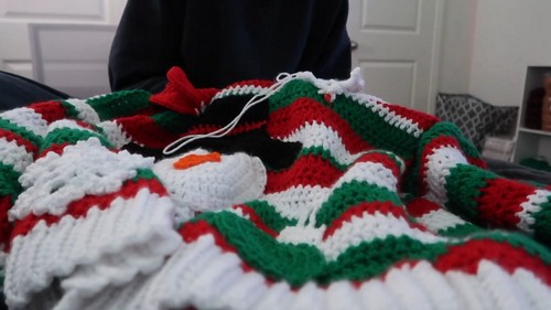 Crochet Christmas Sweater Amigurumi 4