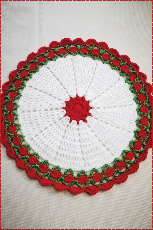Crochet Christmas Shell Placemat 5