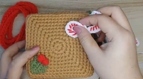 Crochet Christmas Gift Box 4